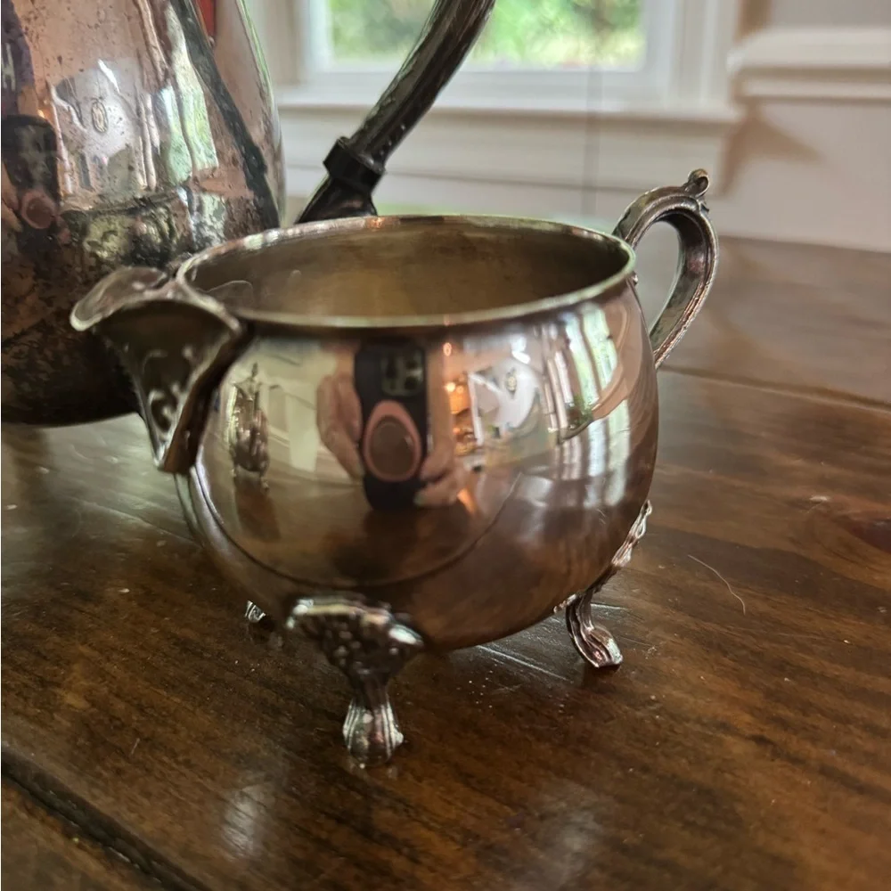 Leonard 4pc Silver plated Coffee Pot/Sugar/Creamer Set. Vintage